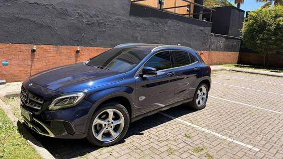 MERCEDES-BENZ GLA 200 1.6 CGI FLEX ADVANCE 7G-DCT